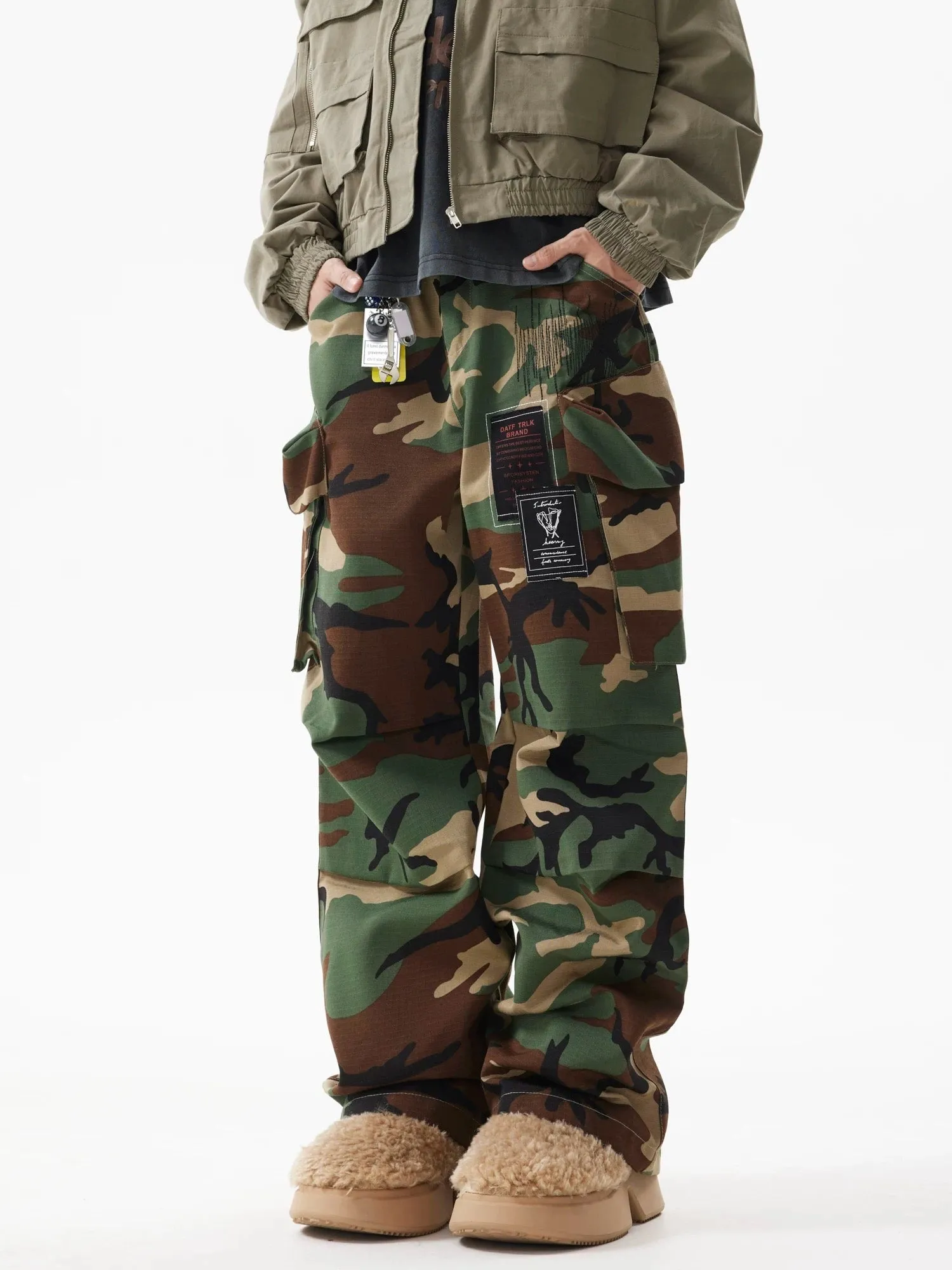 Thesupermade High Street Badge Camouflage Multi-Pocket Pants